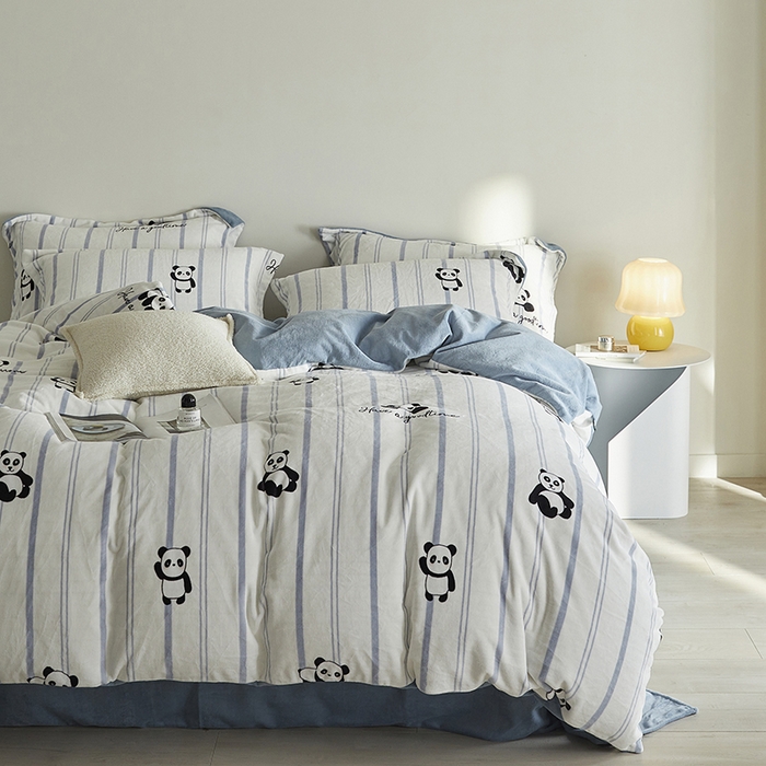 91家纺网 家纺一手货源 找家纺 千朵森 2024新款网红印花熊猫牛奶绒四件套 风格一 梵伊