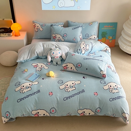 91家纺网 家纺一手货源 找家纺 2024新款三丽鸥高克重牛奶绒四件套 云朵大耳朵