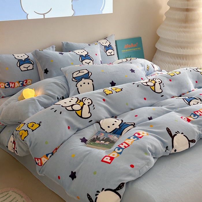 91家纺网 家纺一手货源 找家纺 2024新款三丽鸥高克重牛奶绒四件套 活力帕恰狗