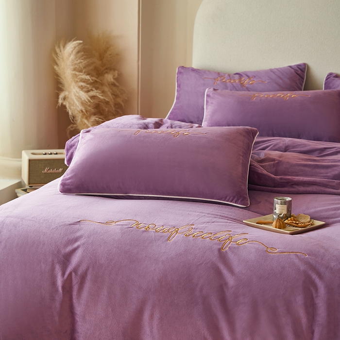 91家纺网 家纺一手货源 找家纺 千朵森 2024新款高端锦丝绒四件套-杰西卡 风格二 杰西卡-紫色