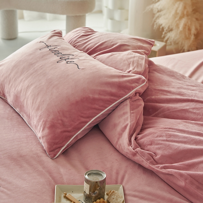 91家纺网 家纺一手货源 找家纺 千朵森 2024新款高端锦丝绒四件套-杰西卡 风格二 杰西卡-豆沙