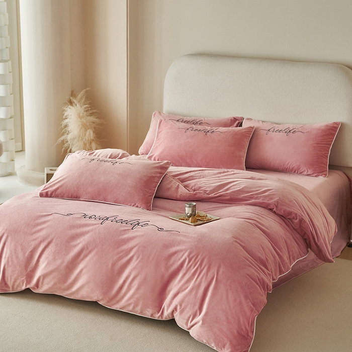 91家纺网 家纺一手货源 找家纺 千朵森 2024新款高端锦丝绒四件套-杰西卡 风格二 杰西卡-豆沙