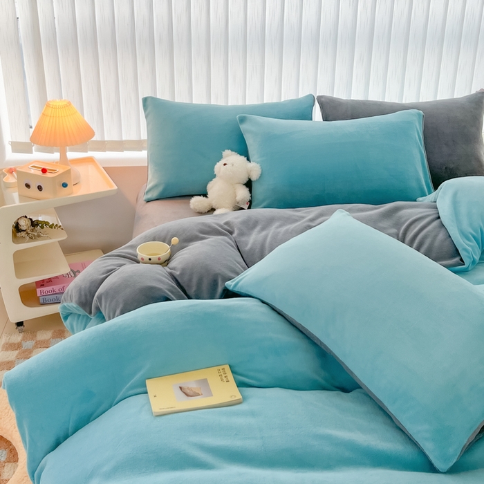 91家纺网 家纺一手货源 找家纺 言熙居 2024新款纯色双拼30克8一9斤牛奶绒四件套 靛蓝拼浅灰