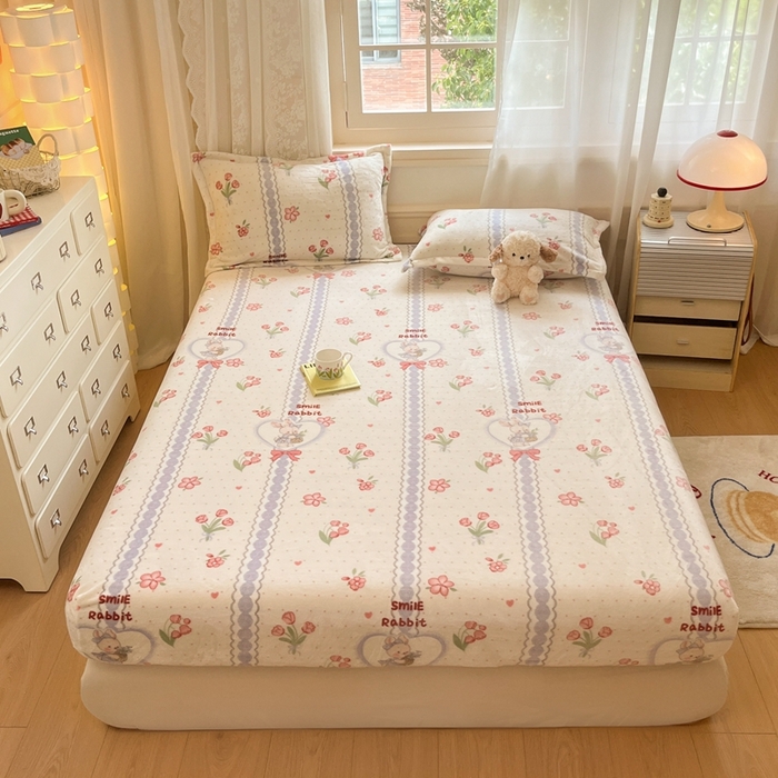 91家纺网 家纺一手货源 找家纺 川悦生活 2024新款加厚牛奶绒印花单床笠 床笠花意小兔