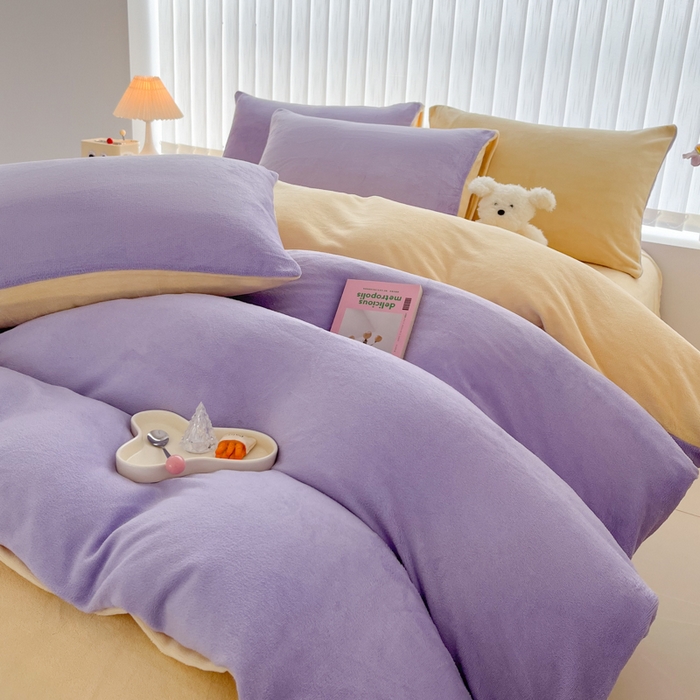 91家纺网 家纺一手货源 找家纺 言熙居 2024新款纯色双拼30克8一9斤牛奶绒四件套 浅紫拼奶黄