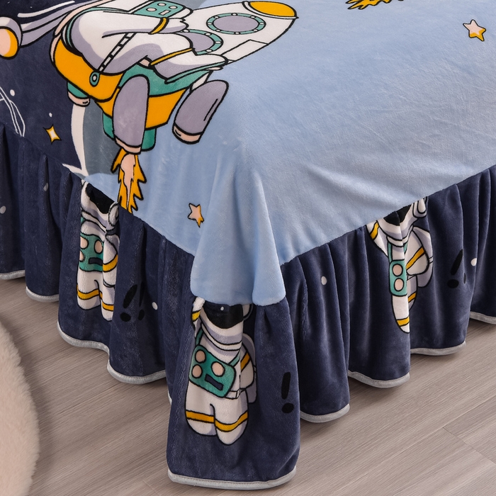 91家纺网 家纺一手货源 找家纺 晚静家纺 2024新款8.5斤牛奶绒金貂法莱绒床裙款保暖绒四件套 太空人