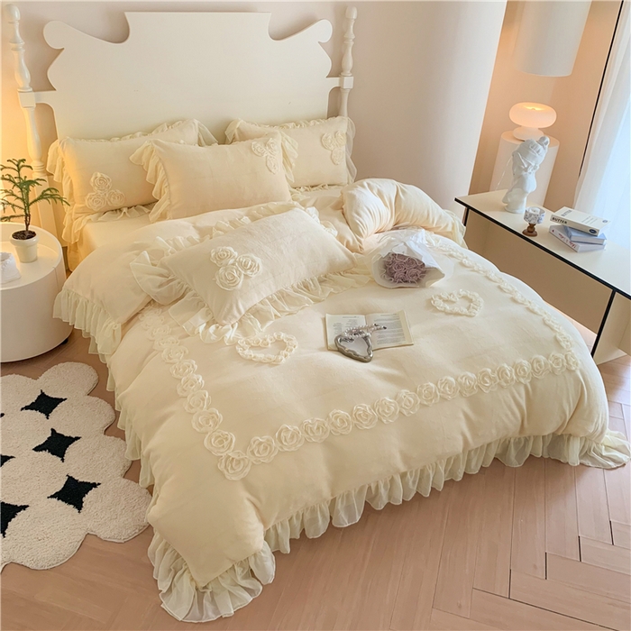 91家纺网 家纺一手货源 找家纺 富盛家纺 2024新款牛奶绒盘花刺绣四件套-玫瑰花园 玫瑰花园-黄