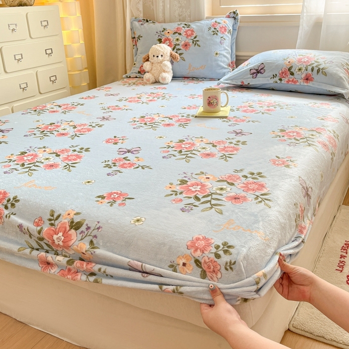 91家纺网 家纺一手货源 找家纺 川悦生活 2024新款加厚牛奶绒印花单床笠 床笠椿来花暖