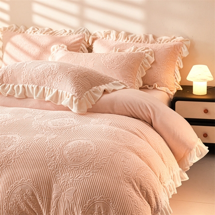 91家纺网 家纺一手货源 找家纺 2024新保暖-秋冬A类韩版婴肤绒提花四件套-玛丽夫人系列 玛丽夫人-蔷薇粉