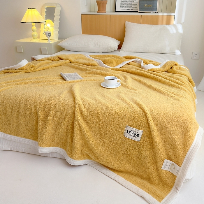 91家纺网 家纺一手货源 找家纺 沐棉 2024新款牛奶绒菠萝格包边羊羔绒泰迪绒毛毯-静物图 柠檬黄