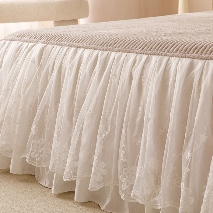 91家纺网 家纺一手货源 找家纺 （总）胜权家纺 2024秋冬新款5D雕花着色牛奶绒法式奶油风夹棉单床裙