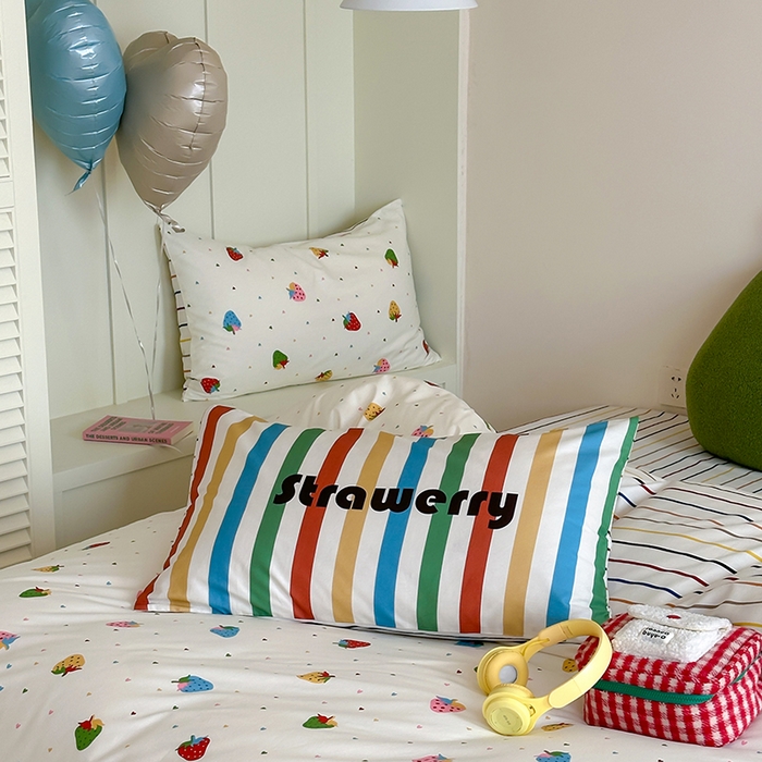 91家纺网 家纺一手货源 找家纺 2024新款40支13372全棉数码大版趣味系列四件套 草莓派