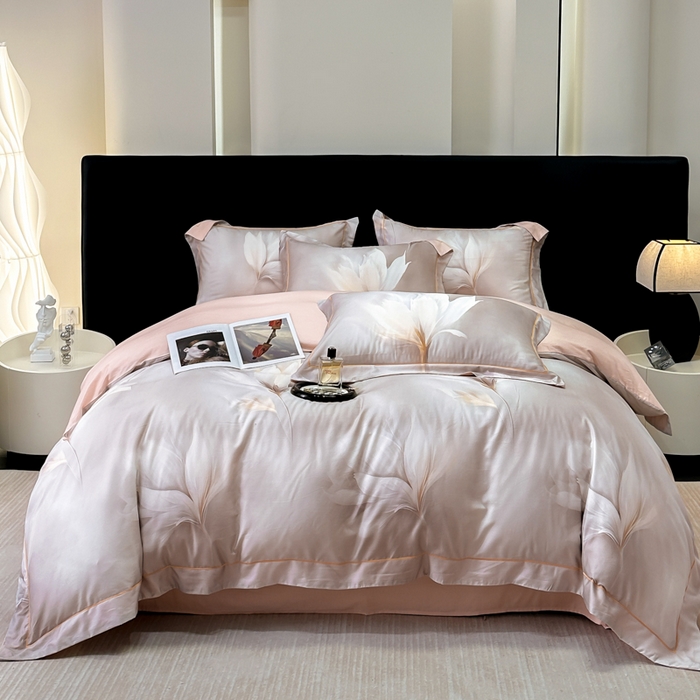 91家纺网 家纺一手货源 找家纺 舒慕 2025新款阳绒天丝棉磨毛数码印花缇芙绒四件套 雨的印记