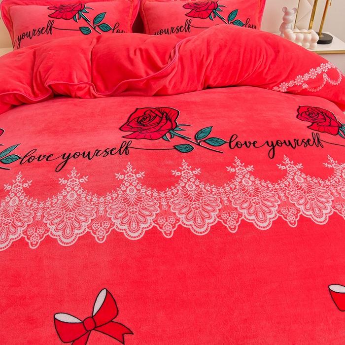 91家纺网 家纺一手货源 找家纺 绒品荟家纺 2025新款牛奶绒四件套 玫瑰佳人