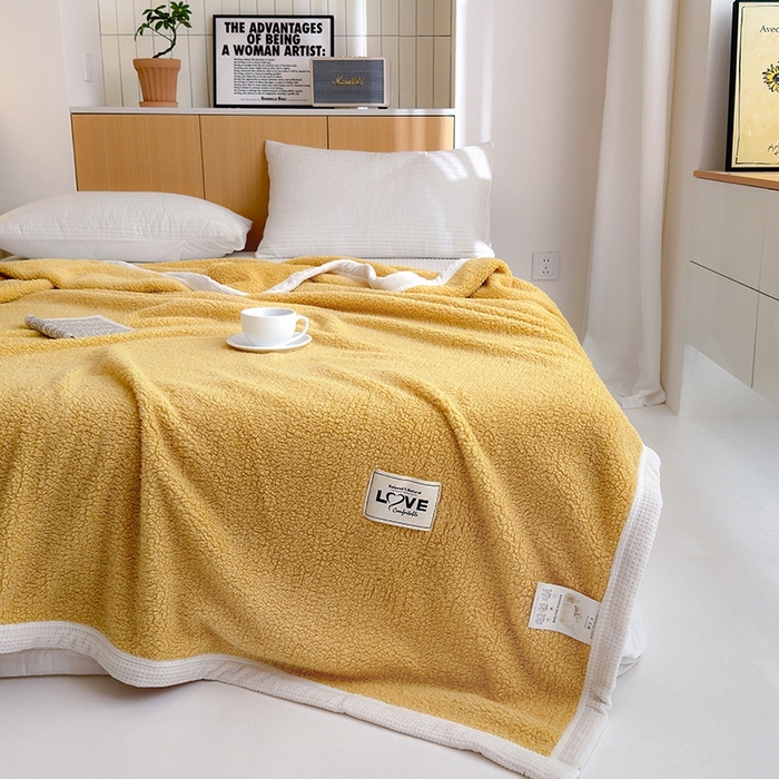 91家纺网 家纺一手货源 找家纺 沐棉 2024新款牛奶绒菠萝格包边羊羔绒泰迪绒毛毯-静物图 柠檬黄