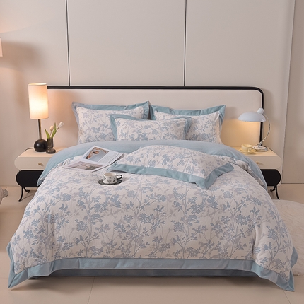 91家纺网 家纺一手货源 找家纺 迪梦姿家纺 2025新款立体雕花牛奶绒宽边四件套 花朝梦-蓝