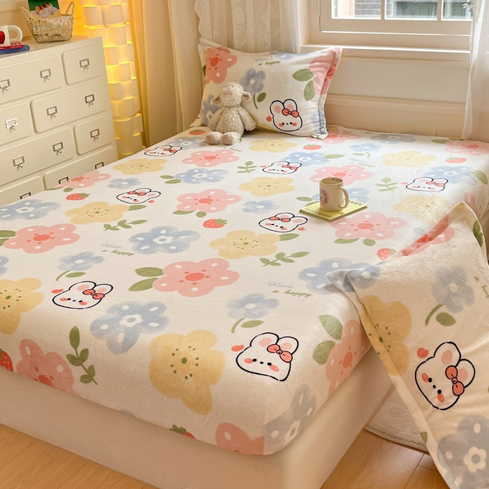 91家纺网 家纺一手货源 找家纺 川悦生活 2024新款加厚牛奶绒印花单床笠 床笠花茶小兔