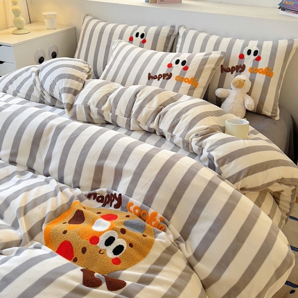 丝羽坊 2024新款A类牛奶绒毛巾绣四件套-曲奇 曲奇-灰