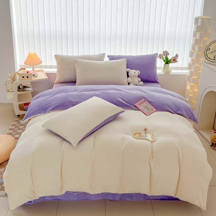 91家纺网 家纺一手货源 找家纺 言熙居 2024新款纯色双拼30克8一9斤牛奶绒四件套 奶白拼浅紫