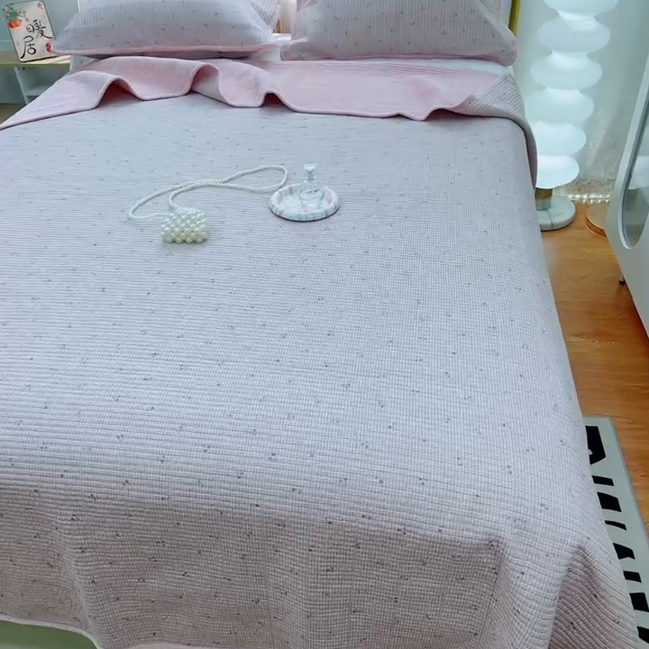 91家纺网 家纺一手货源 找家纺 2024新款棉加绒双面两用四季款床盖三件套 粉妆