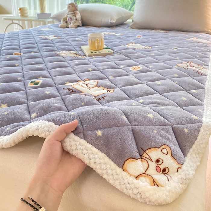 91家纺网 家纺一手货源 找家纺 正邦家纺 2024新款牛奶绒床垫小清新加厚床褥保暖宽包边可机洗床护垫床褥 猫咪宝贝