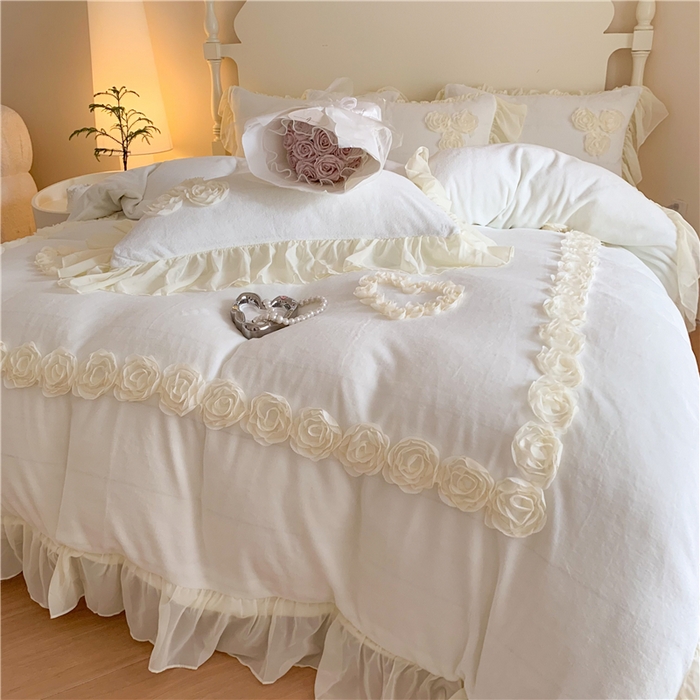 91家纺网 家纺一手货源 找家纺 富盛家纺 2024新款牛奶绒盘花刺绣四件套-玫瑰花园 玫瑰花园-白