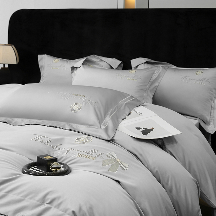 91家纺网 家纺一手货源 找家纺 绒博士 2024新款160支长绒棉四件套-巴黎之约 浅灰