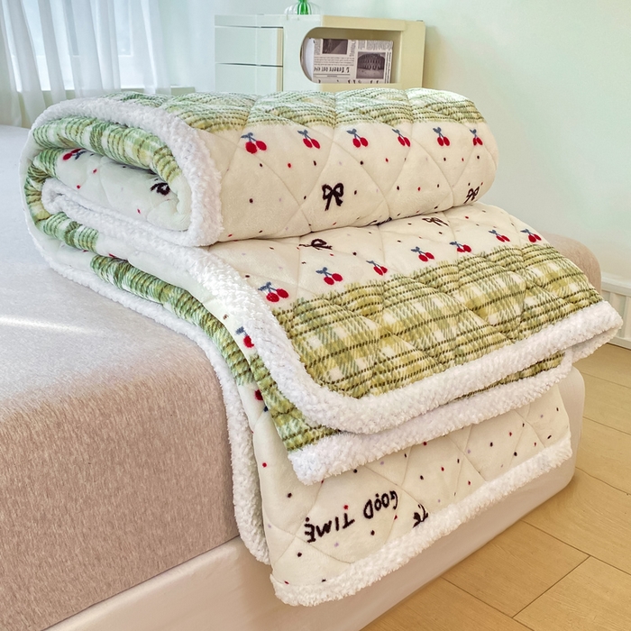 91家纺网 家纺一手货源 找家纺 正邦家纺 2024新款牛奶绒床垫小清新加厚床褥保暖宽包边可机洗床护垫床褥 樱桃花语