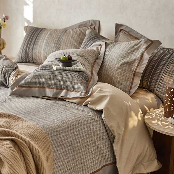 91家纺网 家纺一手货源 找家纺 2024新款全棉磨毛数码印花系列四件套 林音