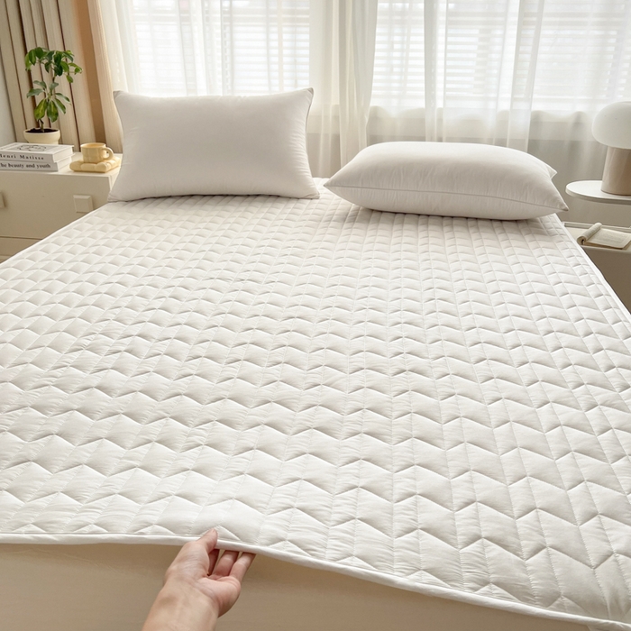 91家纺网 家纺一手货源 找家纺 2024新款40支全棉夹棉床垫 本白