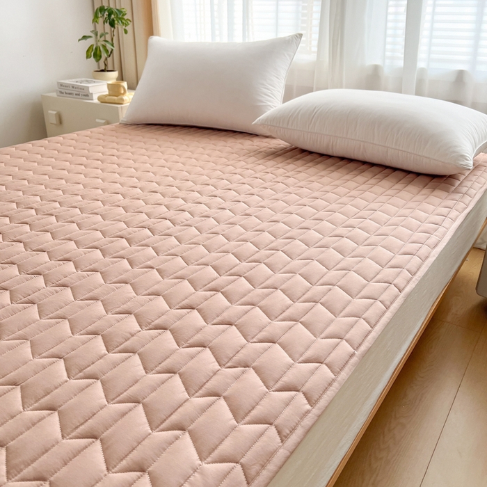 91家纺网 家纺一手货源 找家纺 2024新款40支全棉夹棉床垫 浅粉