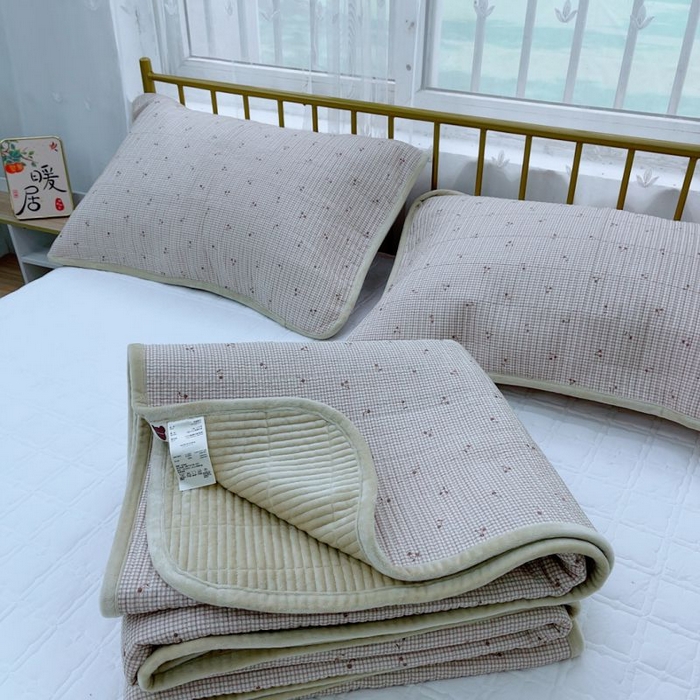 91家纺网 家纺一手货源 找家纺 2024新款棉加绒双面两用四季款床盖三件套 芍药卡