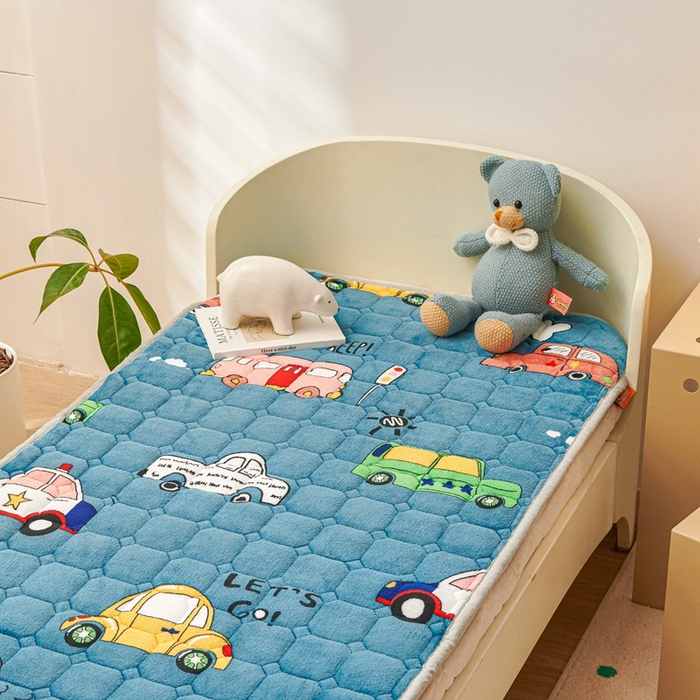 91家纺网 家纺一手货源 找家纺 富馨莱 2024新款牛奶绒幼儿园床垫加厚5D透气 滴滴汽车