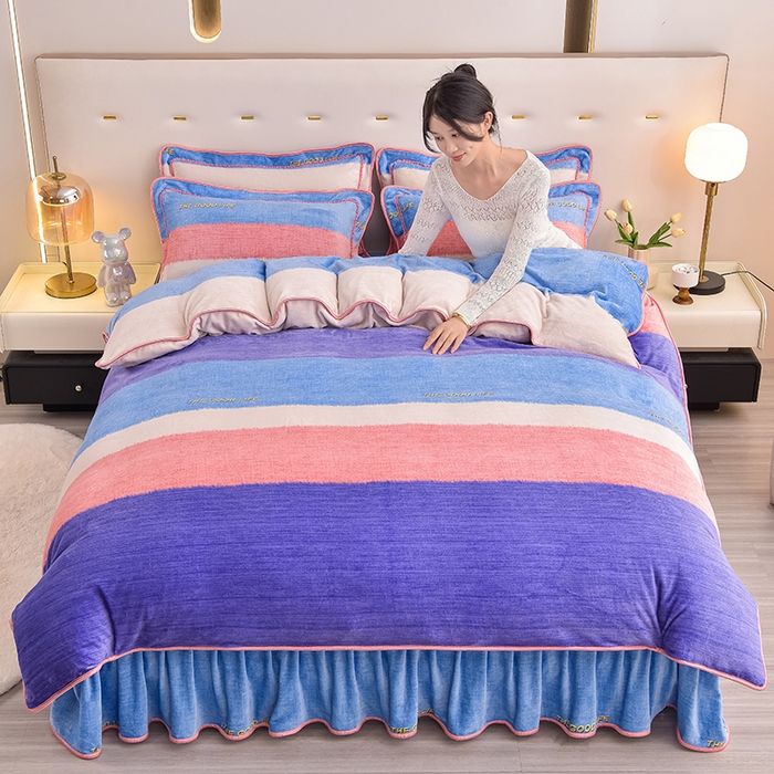 91家纺网 家纺一手货源 找家纺 晚静家纺 2024新款8.5斤牛奶绒金貂法莱绒床裙款保暖绒四件套 彩色条纹