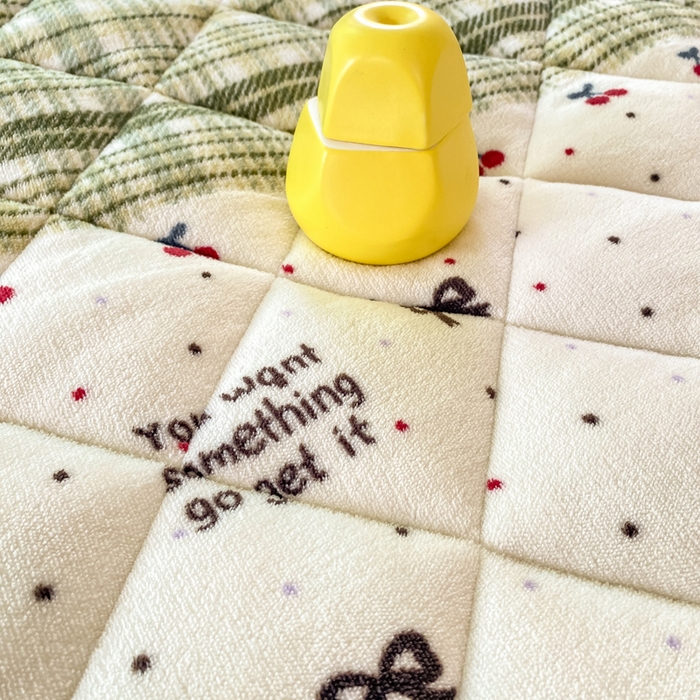 91家纺网 家纺一手货源 找家纺 正邦家纺 2024新款牛奶绒床垫小清新加厚床褥保暖宽包边可机洗床护垫床褥 樱桃花语