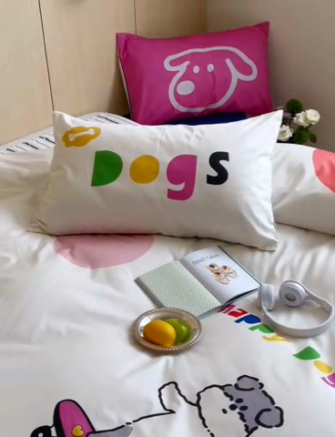 91家纺网 家纺一手货源 找家纺 2024新款40S设计师款全棉大版趣味印花系列四件套 滑板小狗