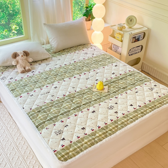 91家纺网 家纺一手货源 找家纺 正邦家纺 2024新款牛奶绒床垫小清新加厚床褥保暖宽包边可机洗床护垫床褥 樱桃花语