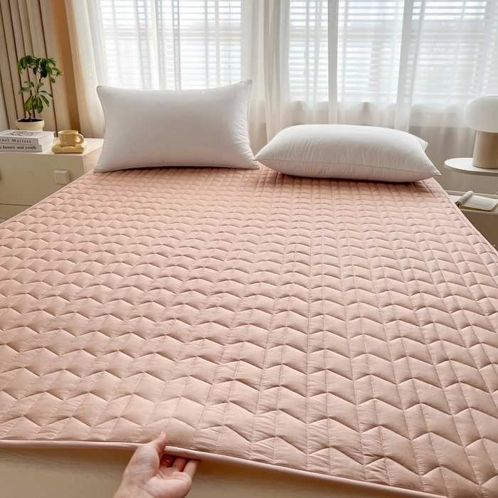 91家纺网 家纺一手货源 找家纺 2024新款40支全棉夹棉床垫 浅粉