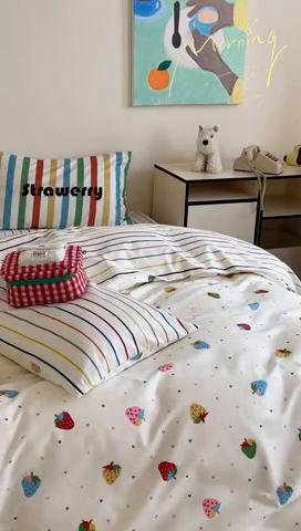 91家纺网 家纺一手货源 找家纺 2024新款40支13372全棉数码大版趣味系列四件套 草莓派