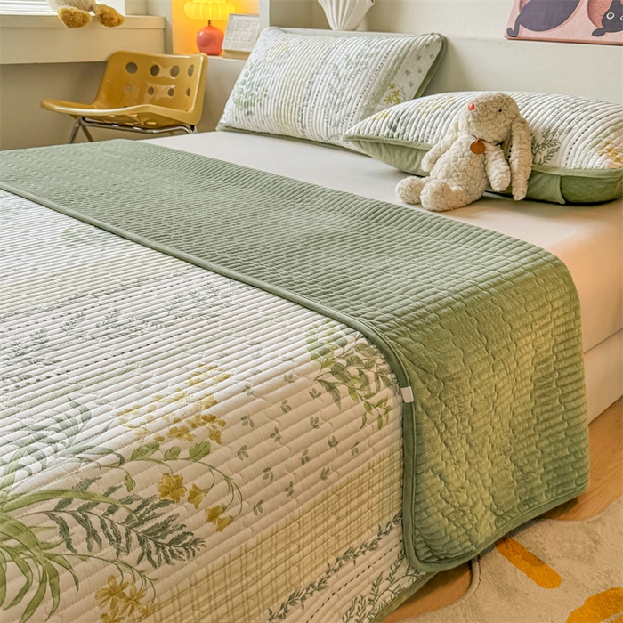 91家纺网 家纺一手货源 找家纺 2024新款全棉卡通印花宝宝绒双拼床盖床垫 热带雨林