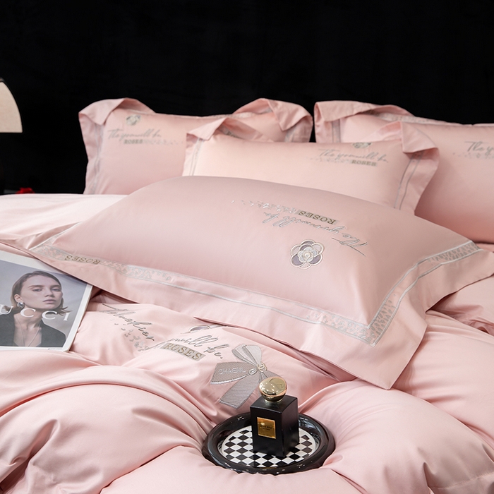 91家纺网 家纺一手货源 找家纺 绒博士 2024新款160支长绒棉四件套-巴黎之约 露娜粉