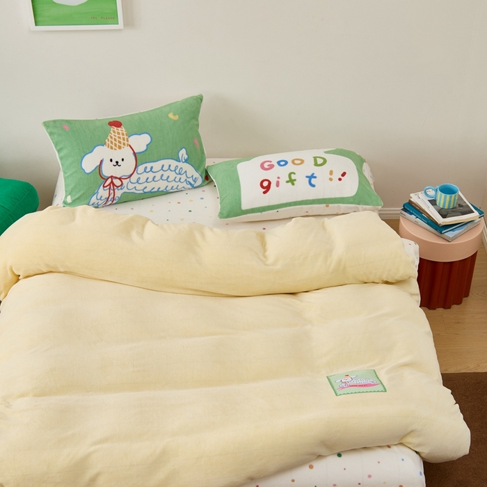 91家纺网 家纺一手货源 找家纺 呗旺鹿 2024新款加厚保暖设计师款高克重牛奶绒贴标款四件套【原创】 贴标款-线条小狗