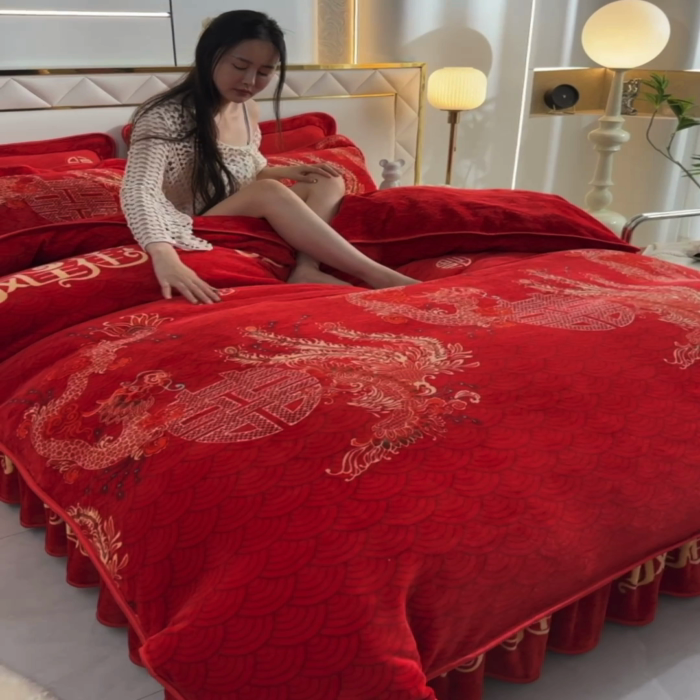 91家纺网 家纺一手货源 找家纺 绒品荟家纺 2025新款牛奶绒四件套 龙凤呈祥