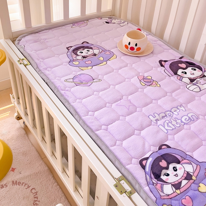 91家纺网 家纺一手货源 找家纺 富馨莱 2024新款牛奶绒幼儿园床垫加厚5D透气 甜美星际