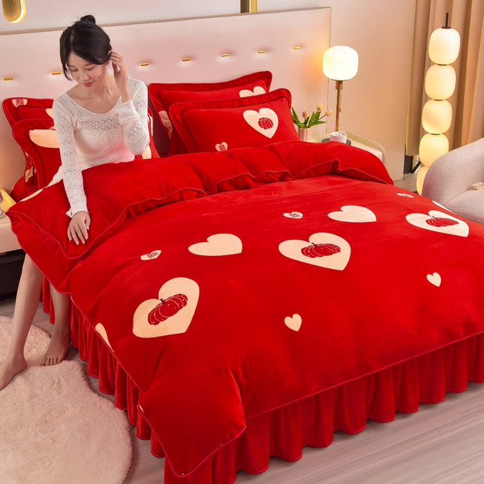 91家纺网 家纺一手货源 找家纺 晚静家纺 2024新款8.5斤牛奶绒金貂法莱绒床裙款保暖绒四件套 欣喜南瓜