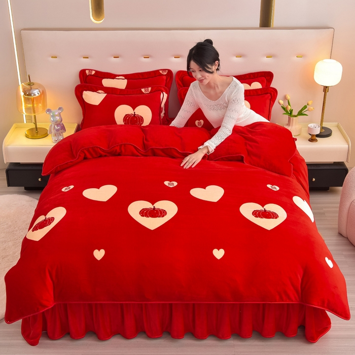 91家纺网 家纺一手货源 找家纺 晚静家纺 2024新款8.5斤牛奶绒金貂法莱绒床裙款保暖绒四件套 欣喜南瓜