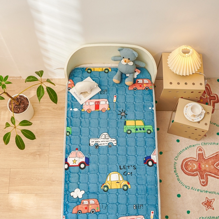 91家纺网 家纺一手货源 找家纺 富馨莱 2024新款牛奶绒幼儿园床垫加厚5D透气 滴滴汽车