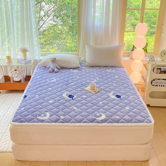 91家纺网 家纺一手货源 找家纺 正邦家纺 2024新款牛奶绒床垫小清新加厚床褥保暖宽包边可机洗床护垫床褥 星夜猫