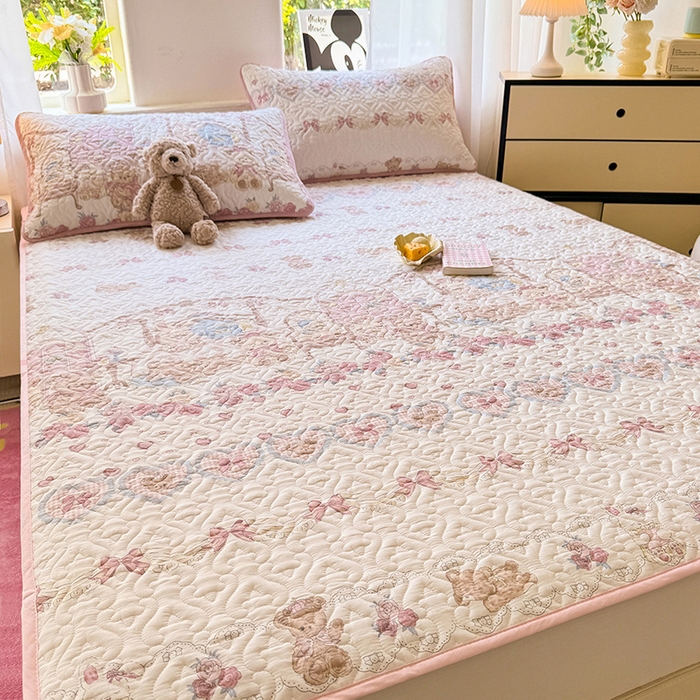 91家纺网 家纺一手货源 找家纺 美达家纺 2025新款A类全棉夹棉洛丽塔系列地垫床垫床褥 缦尼熊