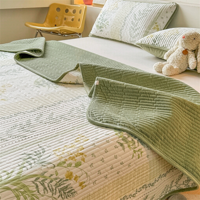 91家纺网 家纺一手货源 找家纺 2024新款全棉卡通印花宝宝绒双拼床盖床垫 热带雨林